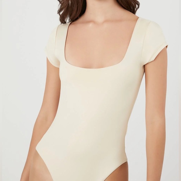 FOREVER‎ 21 FITTED TEE BODYSUIT - Picture 2 of 8